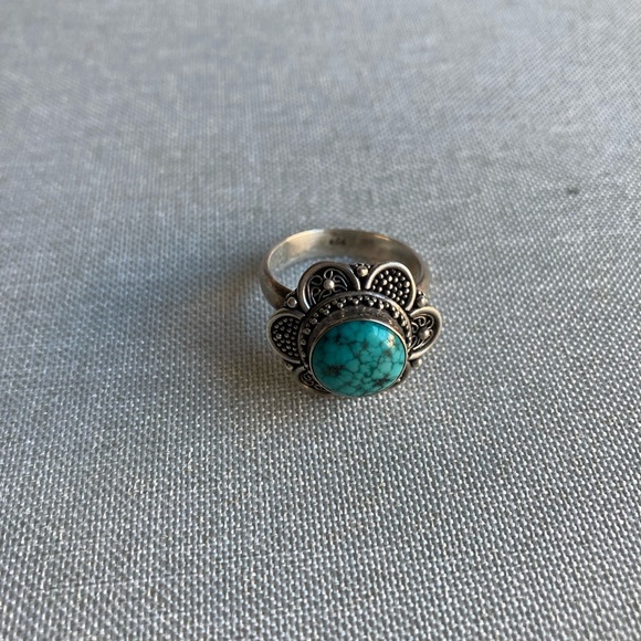 Sterling silver ring with turquoise stone - Picture 2 of 3